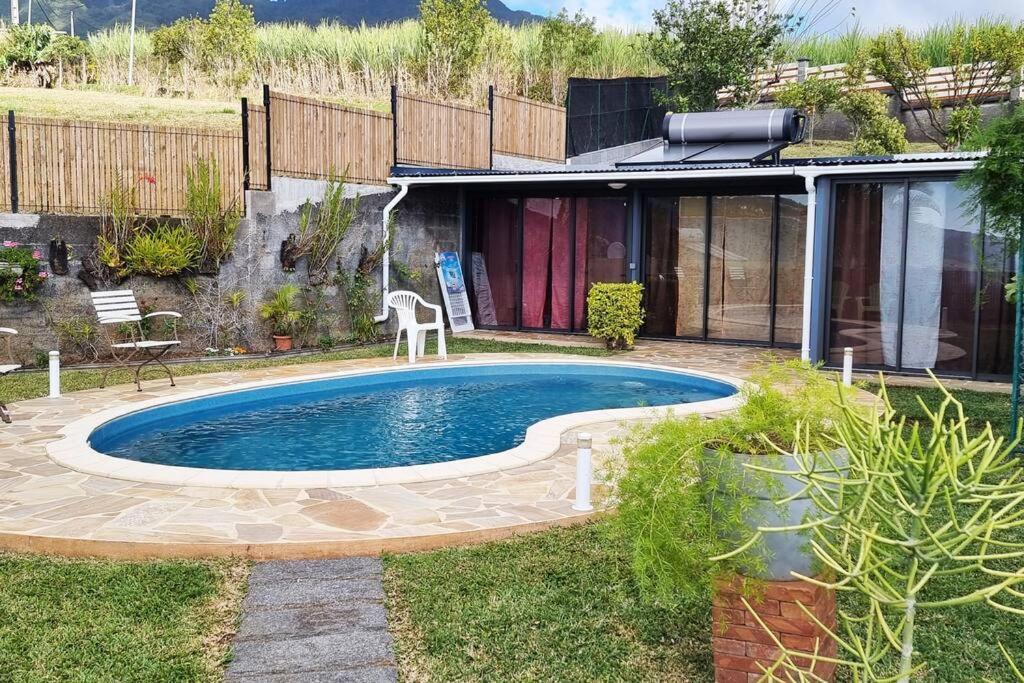 Bungalow Des Pensees Piscine Chauffee 28° Saint-Denis Ngoại thất bức ảnh