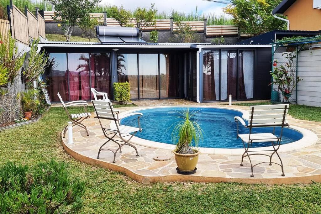 Bungalow Des Pensees Piscine Chauffee 28° Saint-Denis Ngoại thất bức ảnh