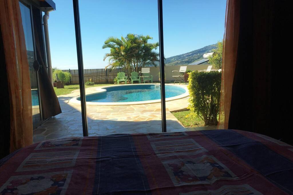 Bungalow Des Pensees Piscine Chauffee 28° Saint-Denis Ngoại thất bức ảnh